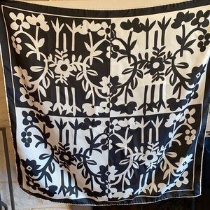Vintage Black & White VERA Scarf
